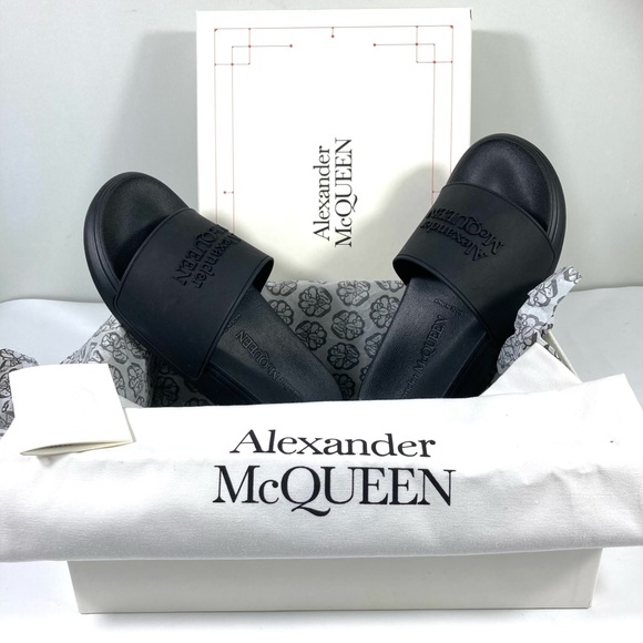 *SOLD* Alexander McQueen Hybrid Slides Logo Embossed Black Sandals 40 NEW - Picture 3 of 16